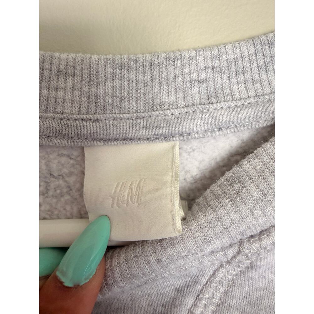 H&M Barcelona Gray Crewneck Sweater - Picture 3 of 4